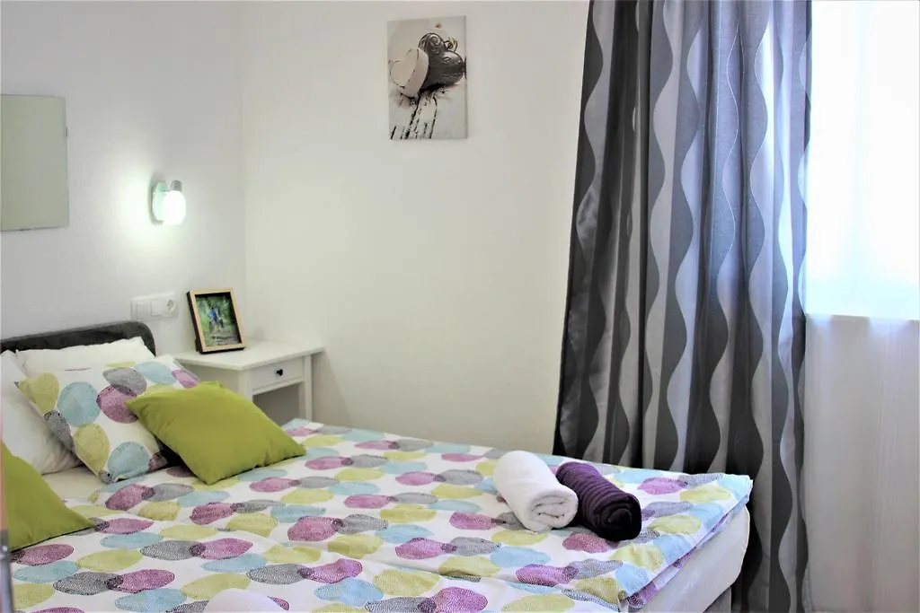 Apartments Medvid 트로기르